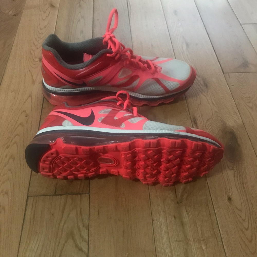 Sneaker - Picture 6 of 7